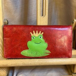 NWOT Lavishy frog appliqué folding wallet EC